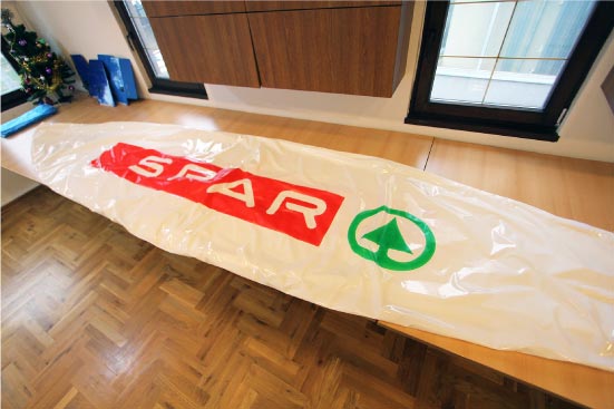 4.5-m-RC-Blimp-deflated-with-Spar-Logo